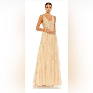 Mac Duggal - 10700 Sequined V Neck A-Line‎ Gown - NWT - See Measurements